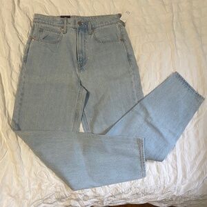 NWT Gap High Rise Barrel Jean - 27T / 4T